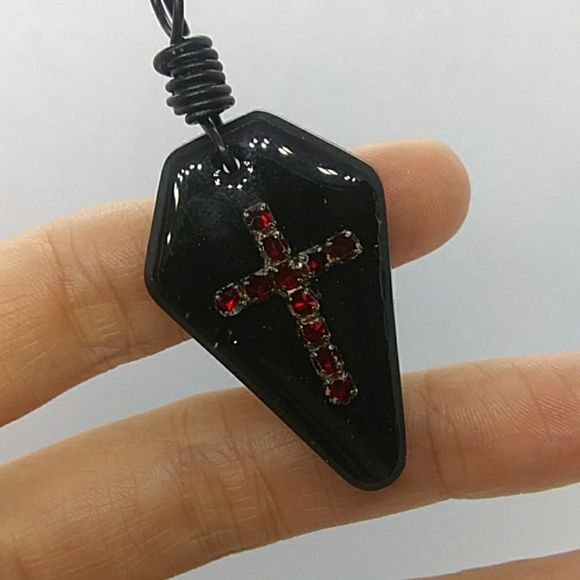 Handmade resin pendant - Picture 5 of 7